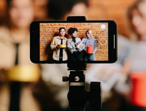 La vid&eacute;o courte, le format roi qui transforme la communication