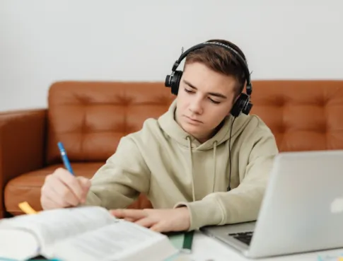 Ouvrir la voie vers des m&eacute;tiers cr&eacute;atifs et recherch&eacute;s