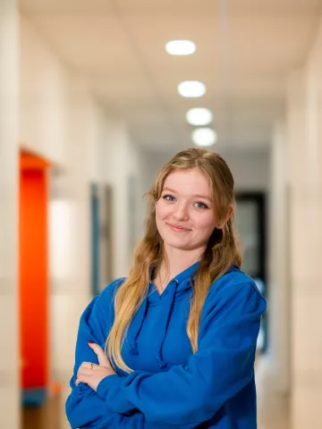 Inès